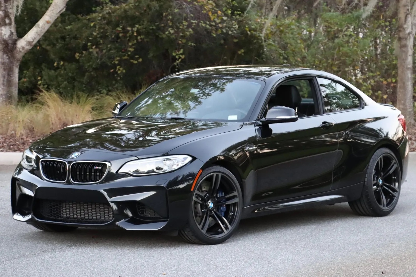 BMW F87 Sapphire Black